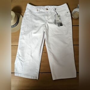 NWT 1822 Long White Denim Shorts, 16